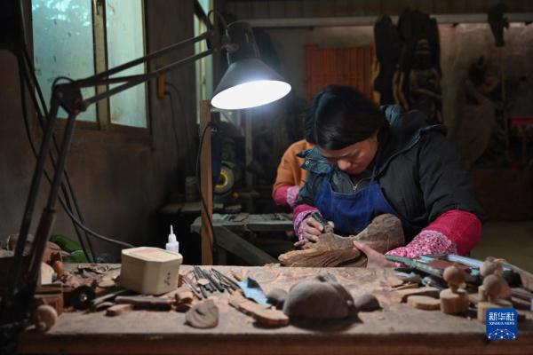 莆田木雕工艺品（福建莆田：传承千年技艺 尽显木雕之美）