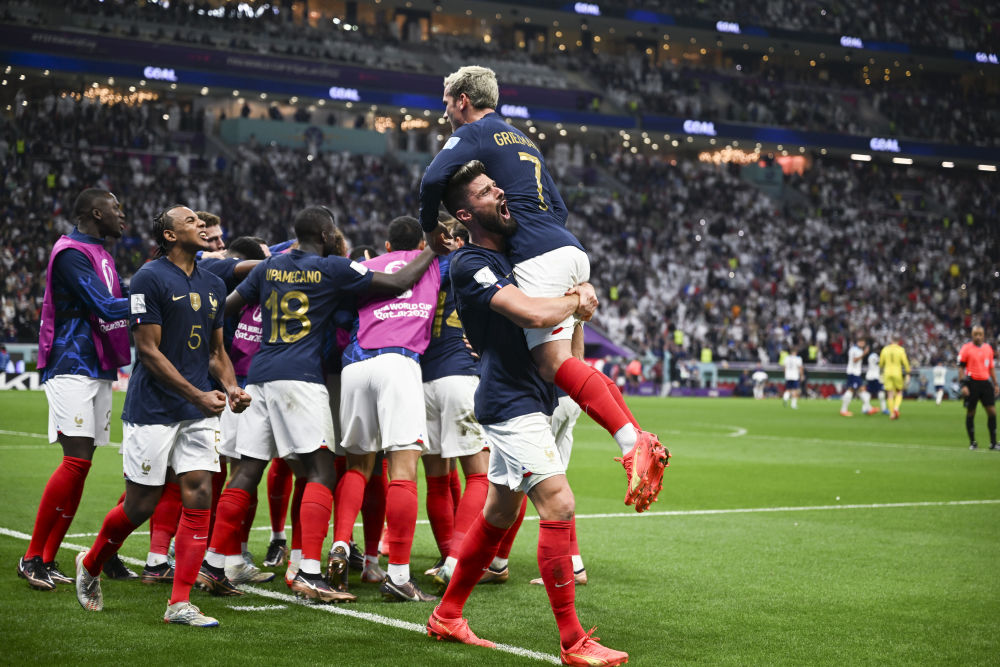 世界杯战报丨四强出炉！法国2:1淘汰英格兰，连续两届杀入半决赛