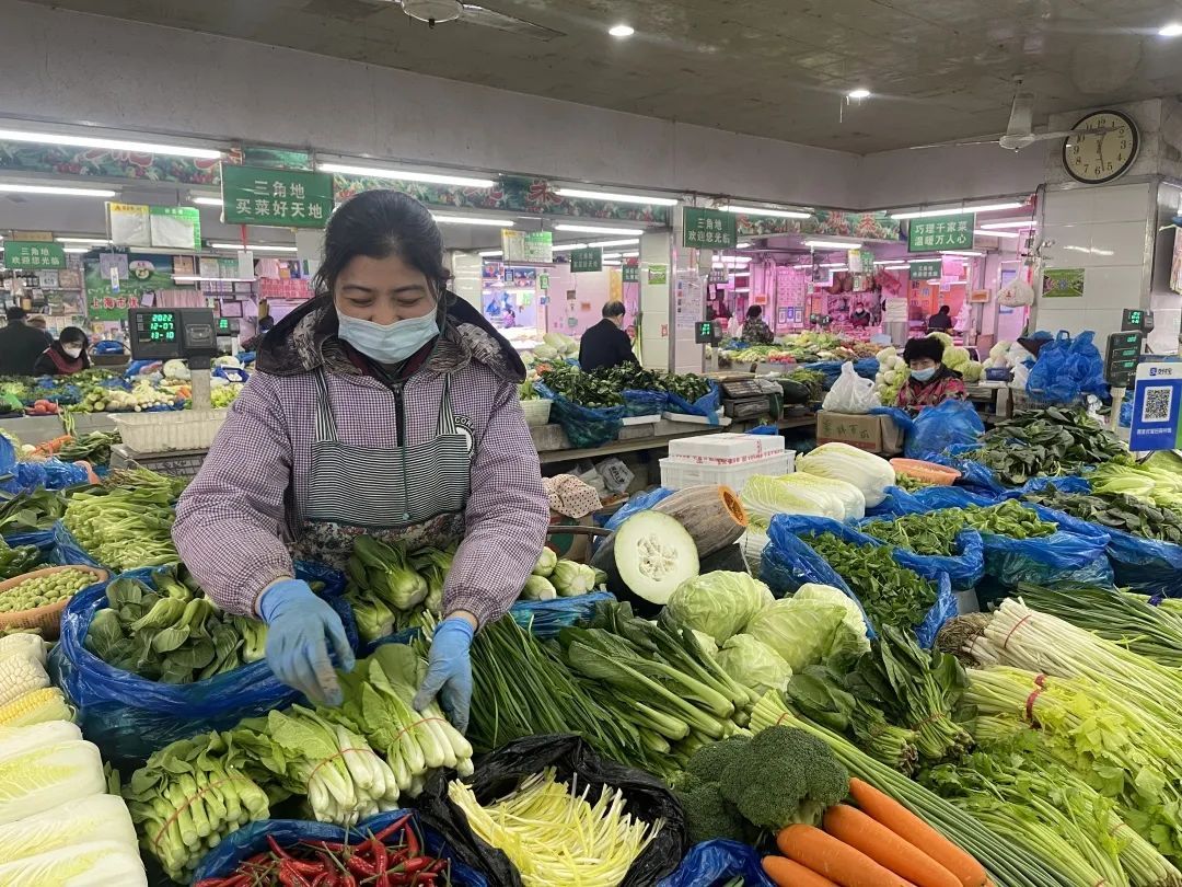 冬季菜场大家都买啥？小虹替你一探究竟