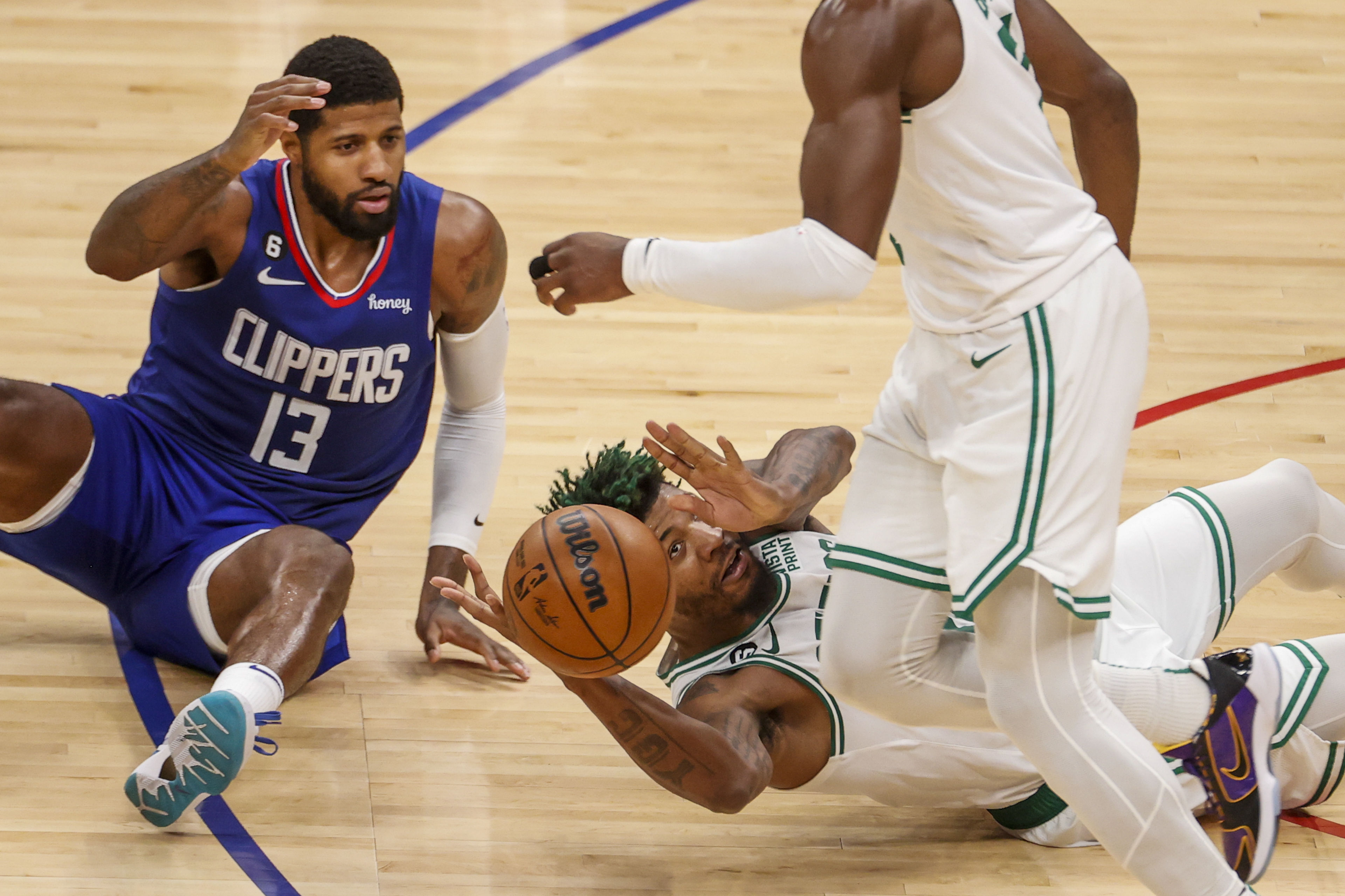 （体育）篮球——NBA常规赛：快船胜凯尔特人