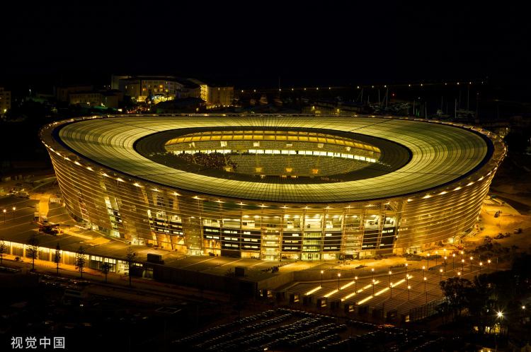 不是南非为了2010世界杯兴建的球场（世界杯史上第一座临时球场，要拆了）-趣拿体育