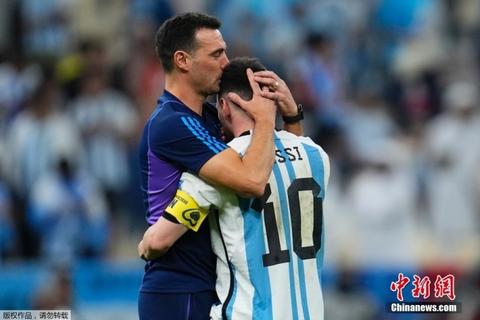 阿根廷队主帅斯卡洛尼：法国队不只有姆巴佩，希望梅西捧杯