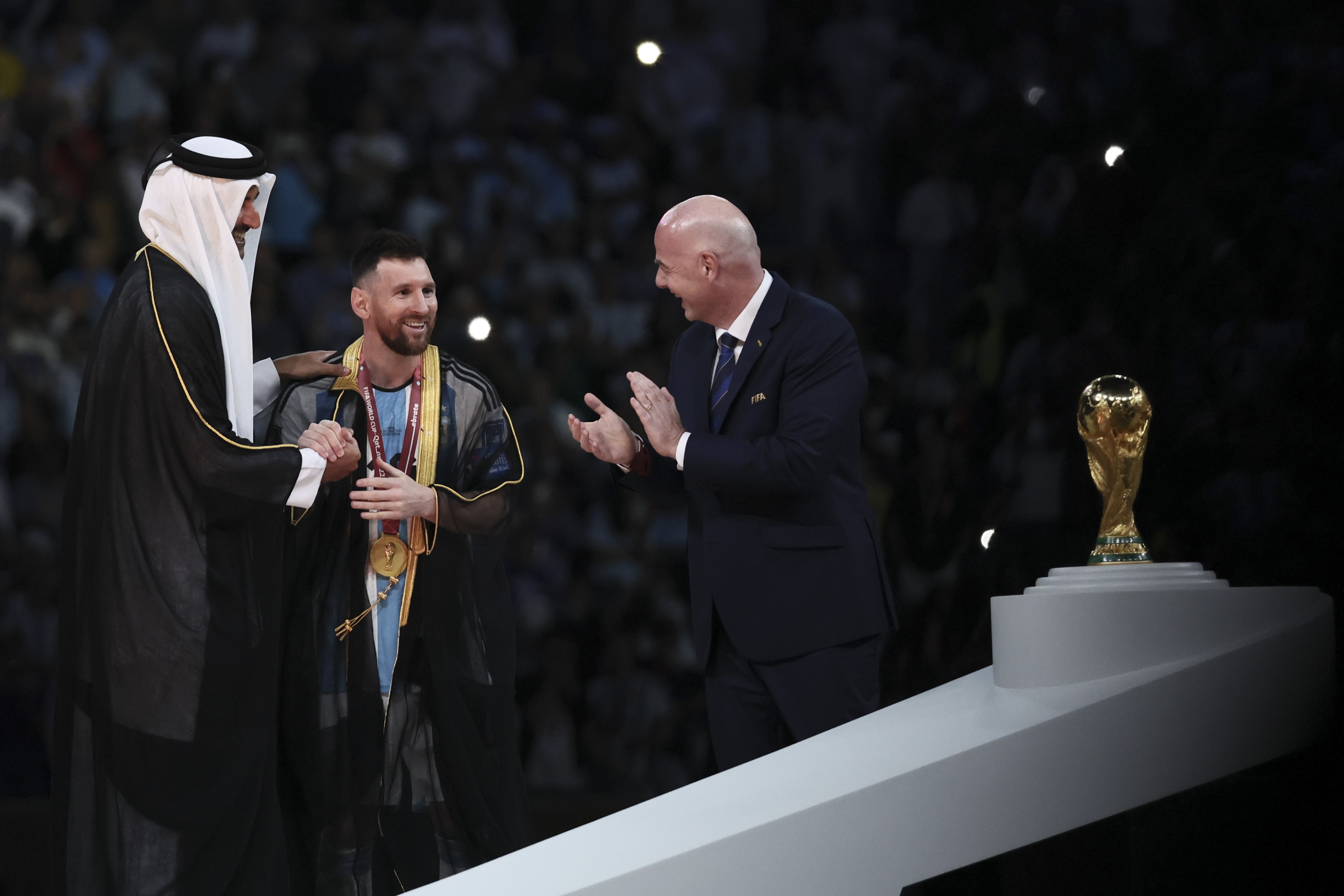 世界杯什么时候颁奖（（卡塔尔世界杯）足球-阿根廷队夺冠(18)）
