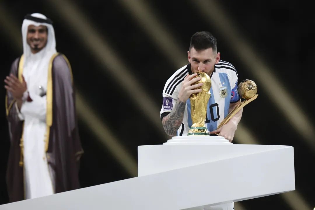2014世界杯冠军是哪国家（神奇的剧情，惊艳的结局！迭戈，梅西做到了，阿根廷是冠军）