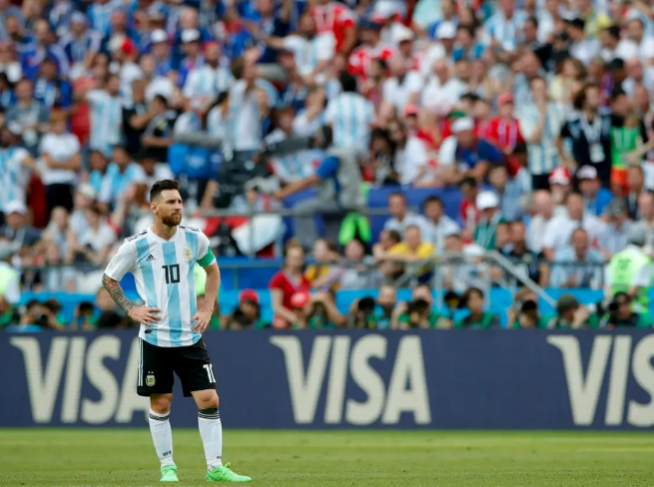 2014世界杯阿根廷梅西1-0（回顾梅西16岁到35岁的职业生涯，从初来乍到的19号小将到如今的梅球王）