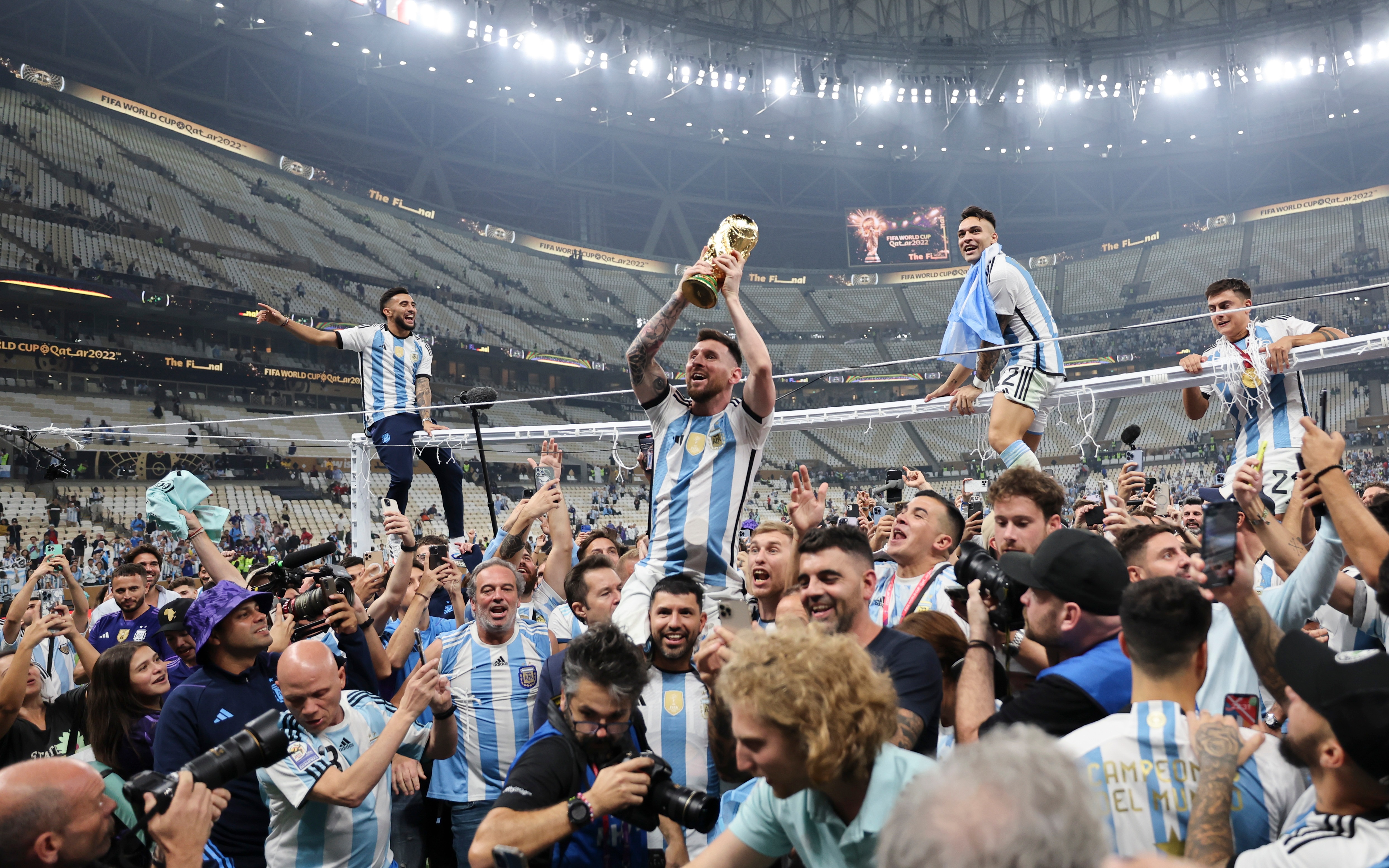 阿根廷队第27人！他扛起梅西复制马拉多纳庆祝名场面