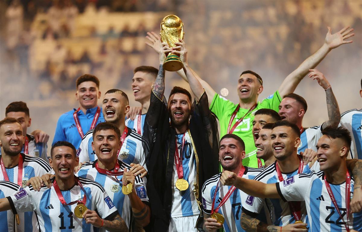 国际足联公布男足年终排名，巴西世界第一，日本亚洲榜首