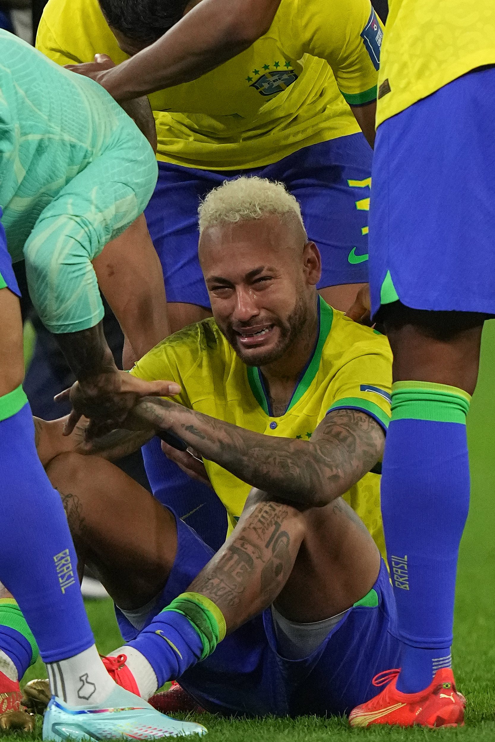 世界杯球迷为什么哭（现场手记｜在世界杯现场拍哭了的摄影记者究竟看到了什么？）