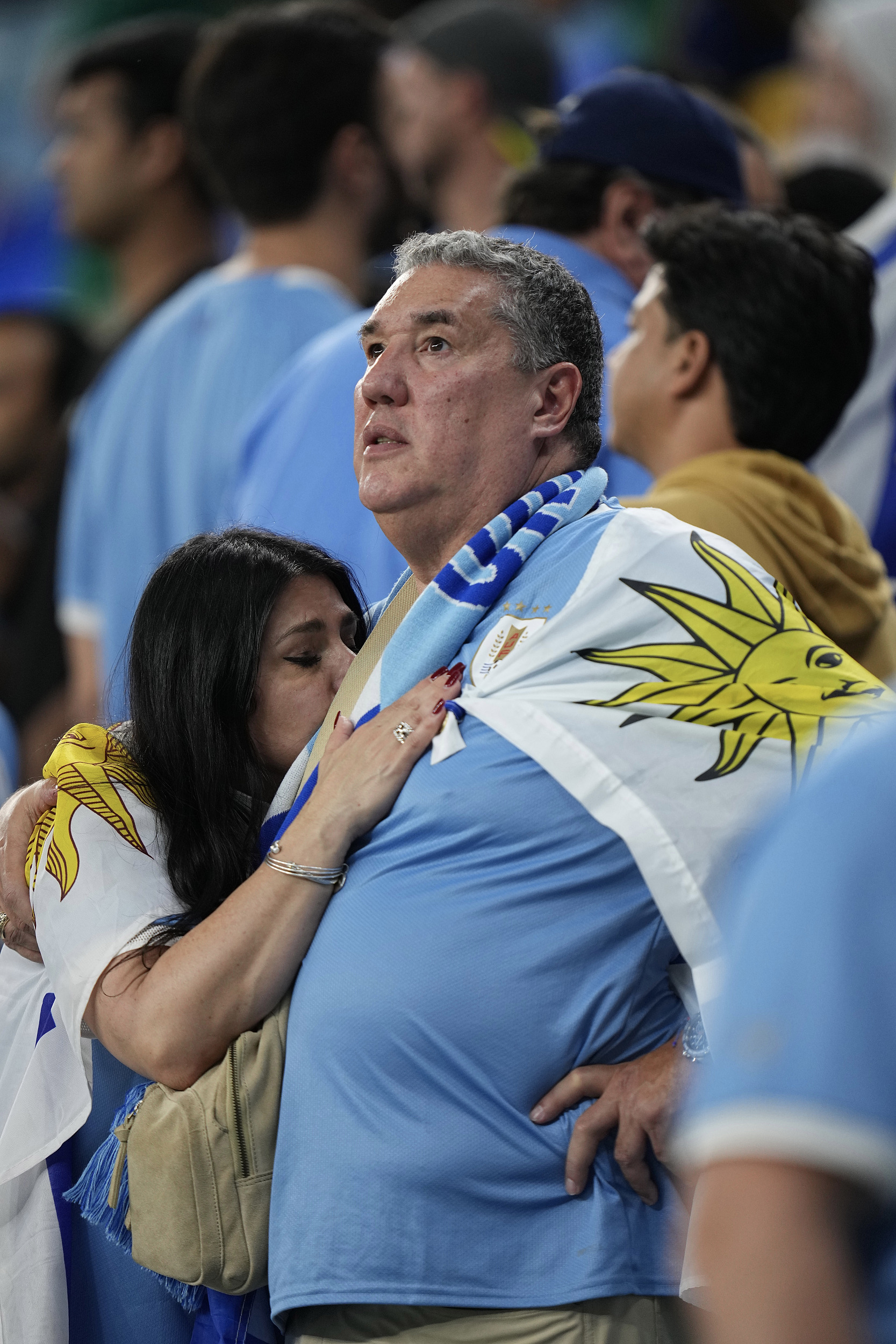 世界杯球迷为什么哭（现场手记｜在世界杯现场拍哭了的摄影记者究竟看到了什么？）