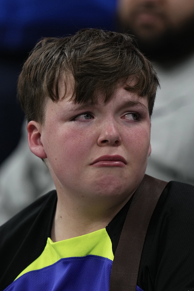 世界杯球迷为什么哭（现场手记｜在世界杯现场拍哭了的摄影记者究竟看到了什么？）