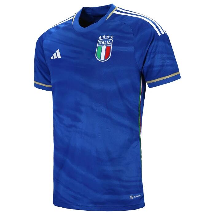 意大利队新球衣公布：主客场均有大理石纹理设计，带有金色点缀