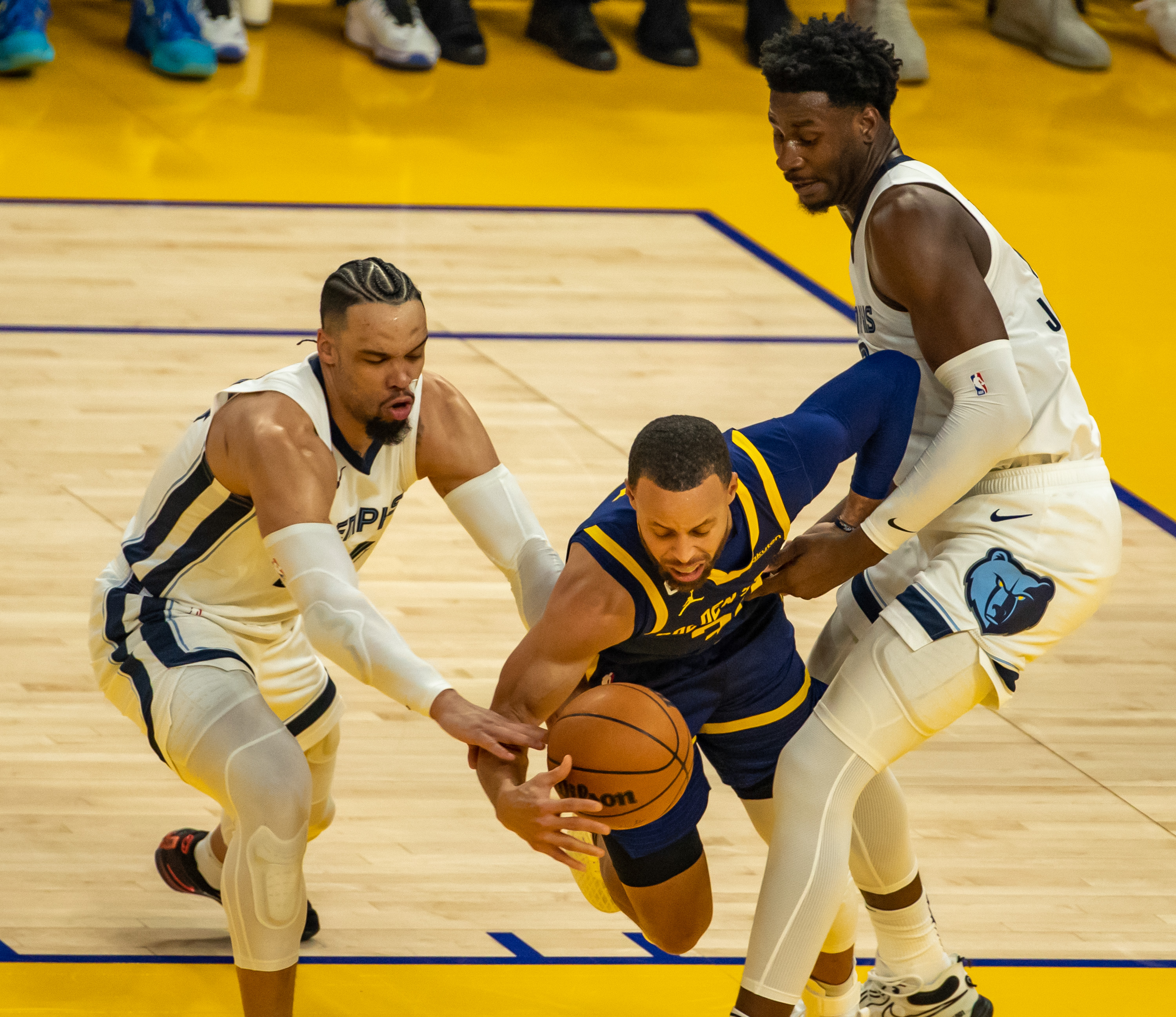 nba灰熊vs勇士（（体育）篮球-NBA常规赛：勇士胜灰熊）
