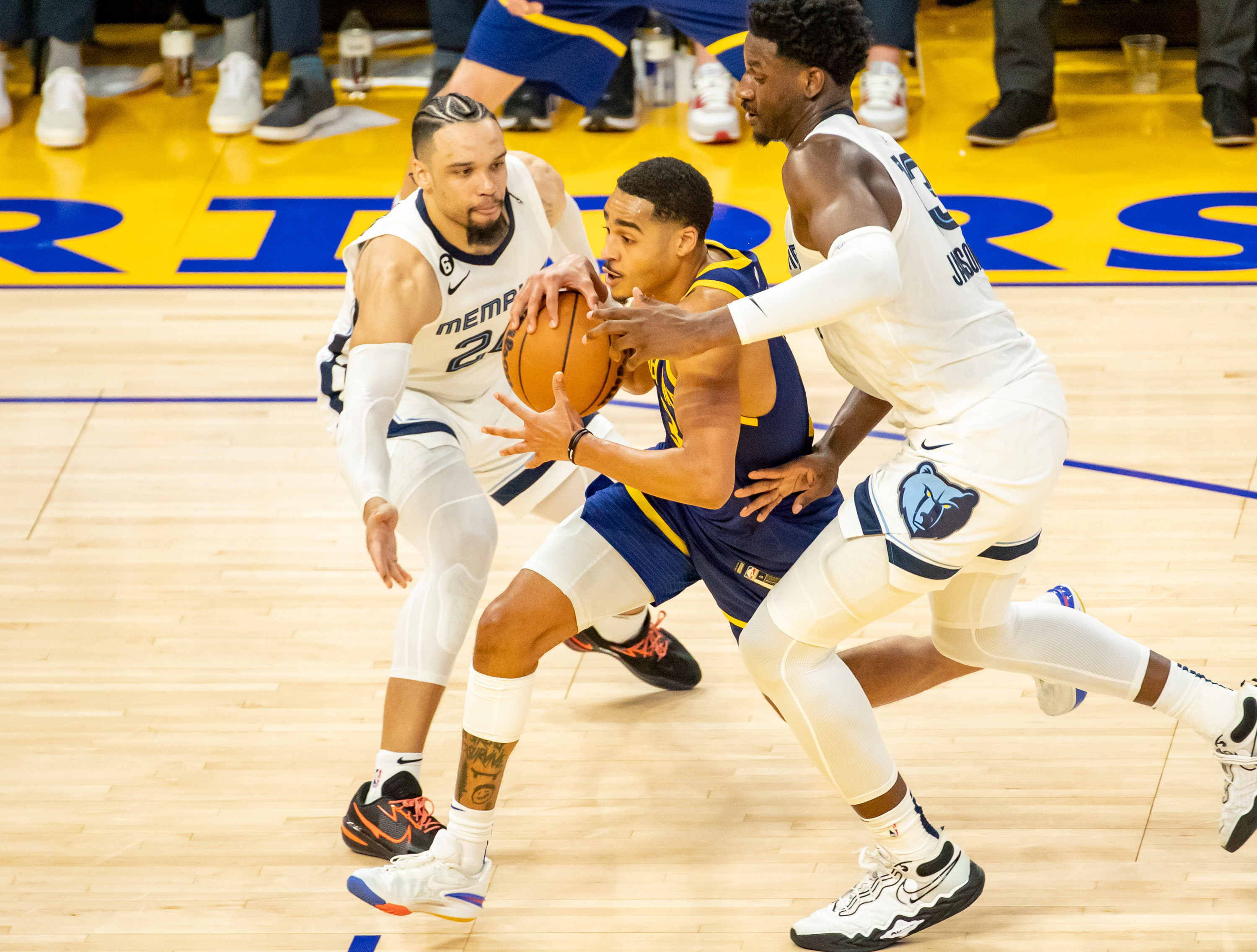 nba灰熊vs勇士（（体育）篮球-NBA常规赛：勇士胜灰熊）