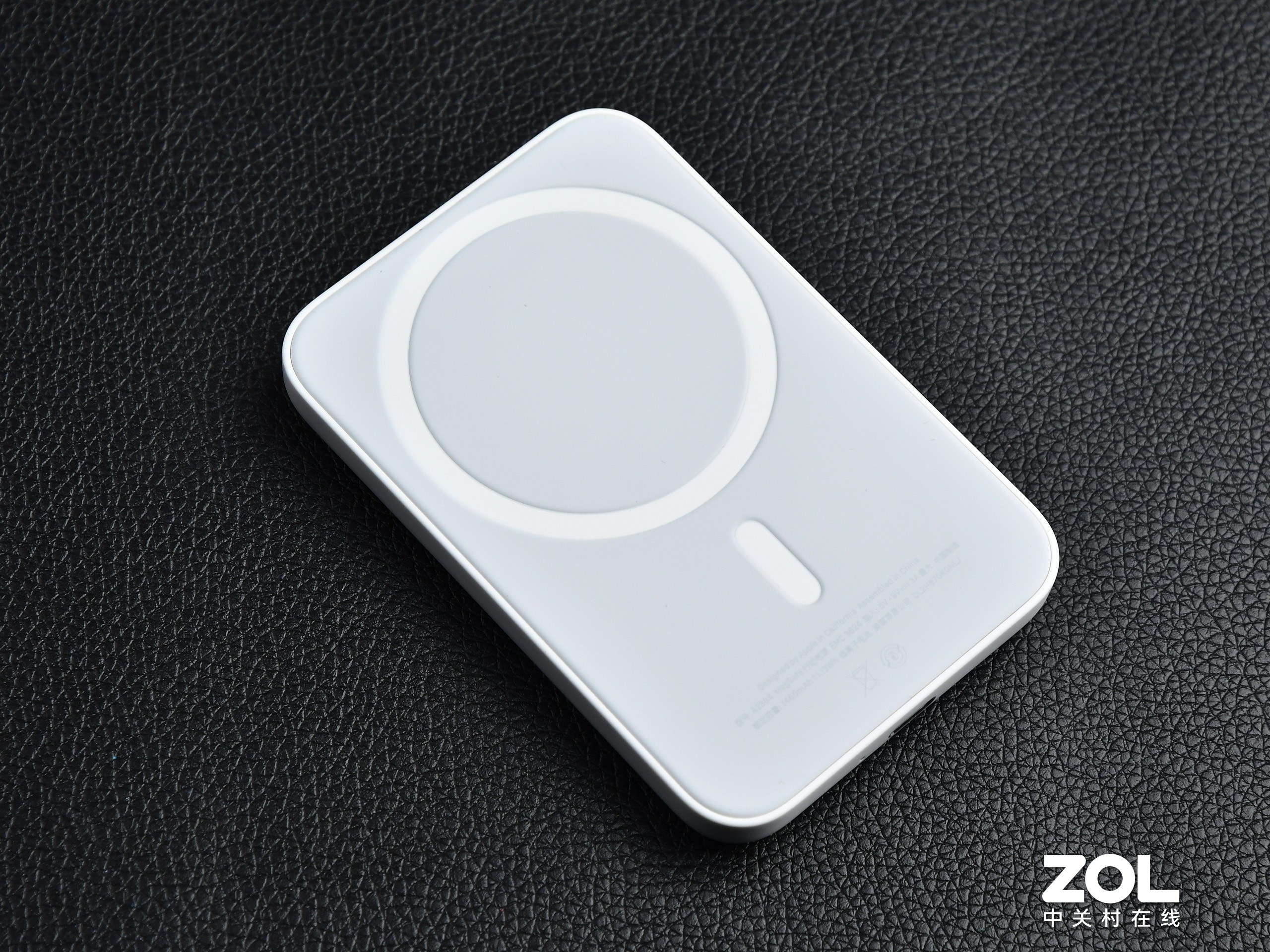 iphone11无线充电(iphone11无线充电器可以吸附吗)-第3张图片-易算准