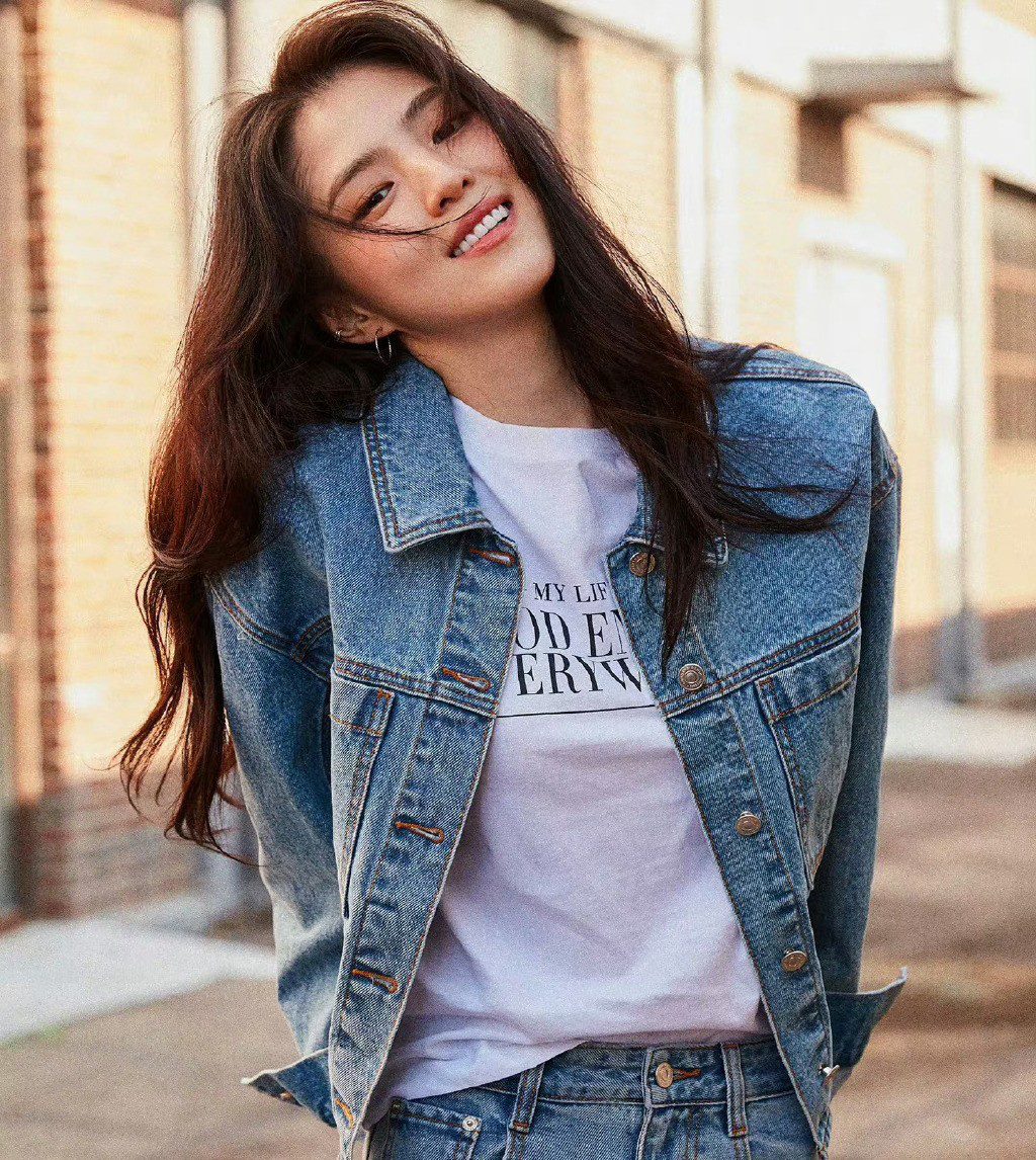 韩素希×车银优继出演了网漫《恶女马里奥内特》宣传短剧后,二搭拍摄