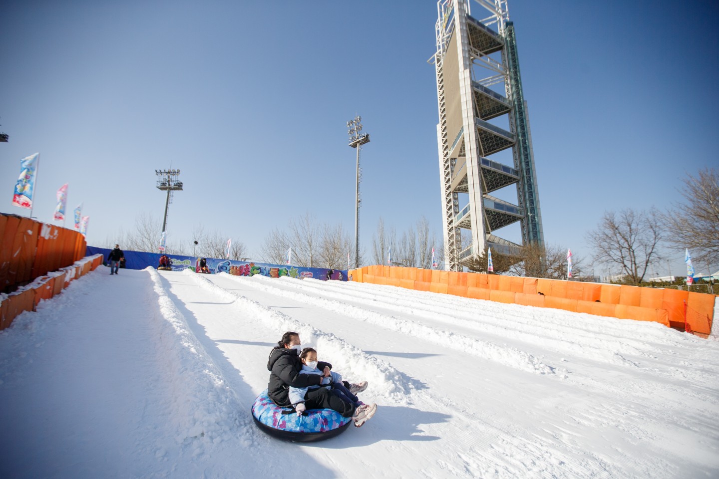 奥运会开了多少届了都在哪些国家（新闻8点见丨回望“雪花”盛放，北京冬奥会成功举办一周年）