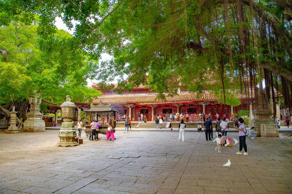 2014世界杯奠胜（前半生风流才子，后半生得道高僧，他的纪念馆建在了泉州开元寺）