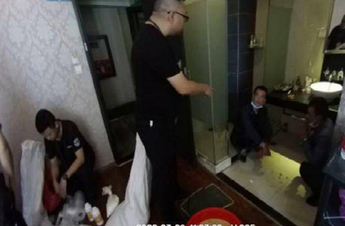 假水怎么做简单（假水怎么做简单不用胶水）