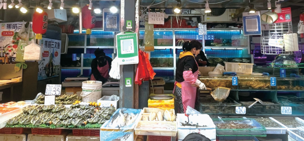 海鲜大降价 ！昆明菜市场活虾比春节期间便宜了近80元