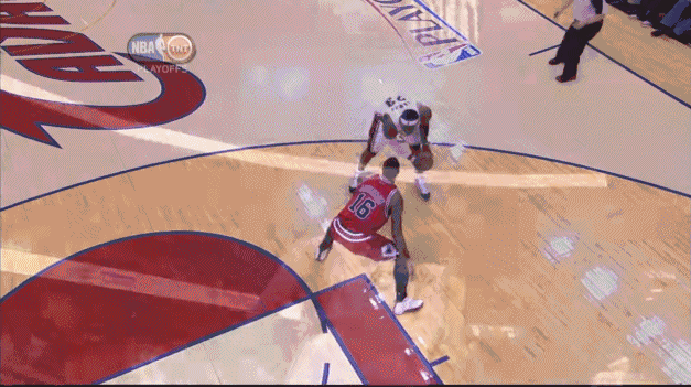 nba詹姆斯扣篮（翱翔天际世皆惊！这可能是詹姆斯生涯最精彩的十记扣篮）