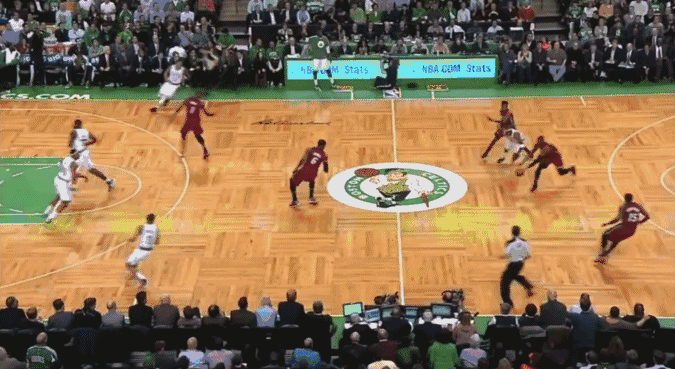 nba詹姆斯扣篮（翱翔天际世皆惊！这可能是詹姆斯生涯最精彩的十记扣篮）