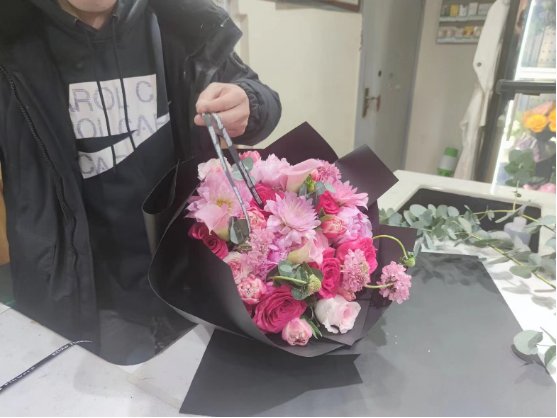 玫瑰今日价多少一瓶「大马士革玫瑰精华多少价」