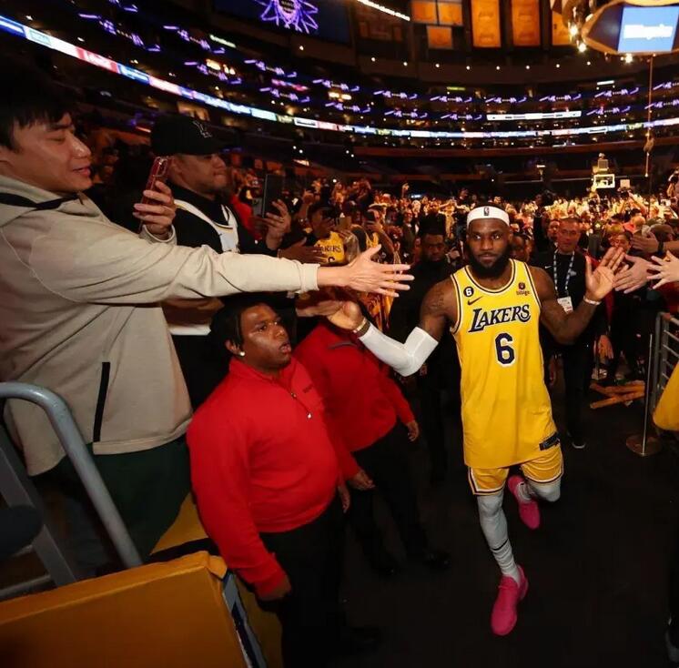 场均20分nba哪些人（韦德：乔丹在奇才场均20分，勒布朗场均30分，我们都是见证者）-趣拿体育