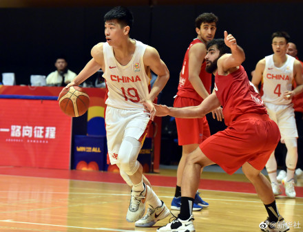 中国男篮86比74战胜伊朗