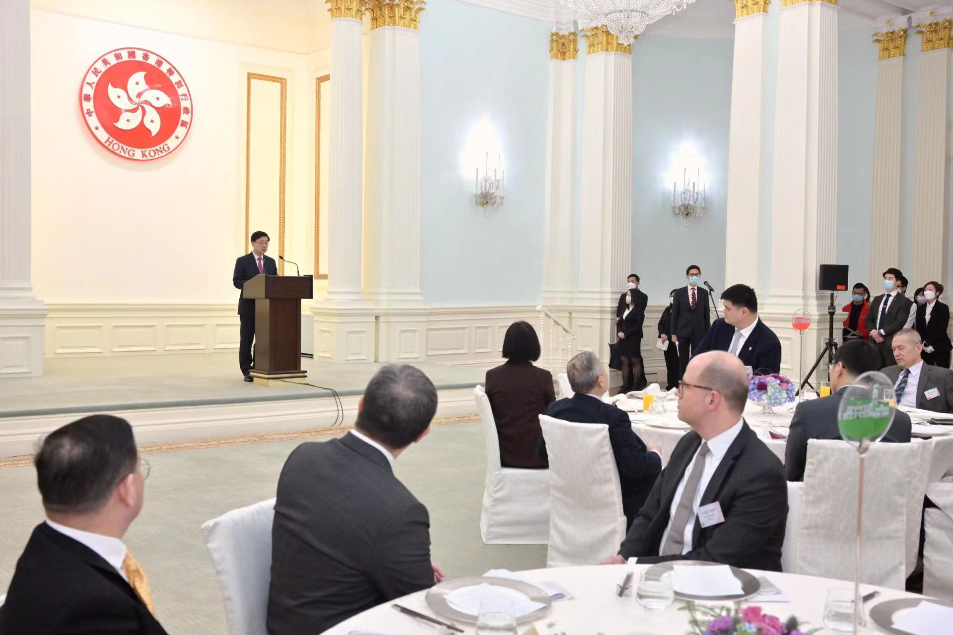 cba的主场是哪里（香港首次成为中国男篮主场！李家超设欢迎宴，姚明率全队出席）