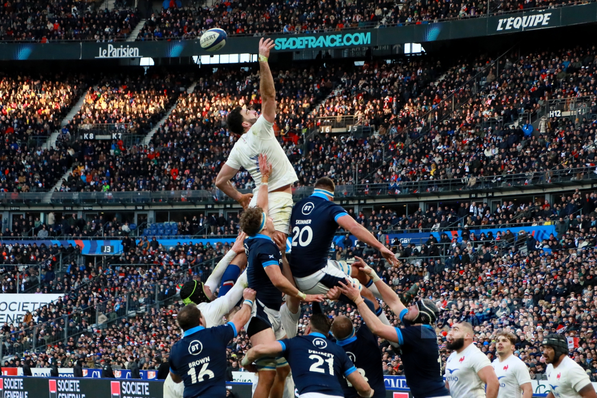 橄榄球六方联赛 法国队32比21战胜苏格兰