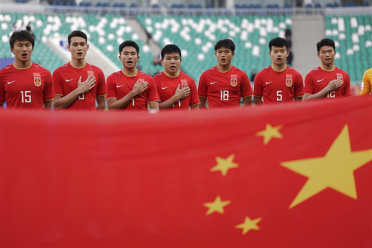 这才是中国队该有的样子！U20国足120分钟力拼韩国队赢得球迷点赞