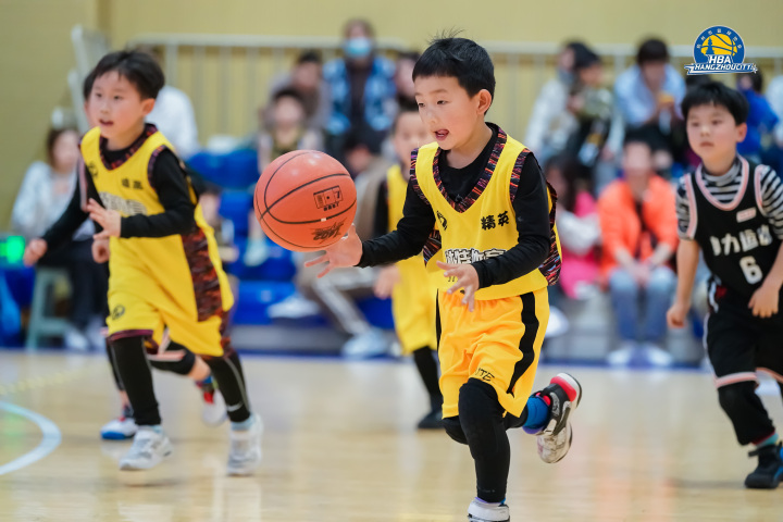 这次篮球比赛多少队伍参加（杭州市小篮球超级联赛开幕 173支球队千余名选手参赛）