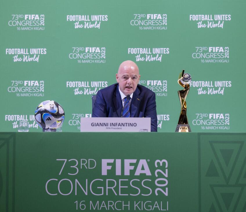 因凡蒂诺连任国际足联主席 任期至2027年