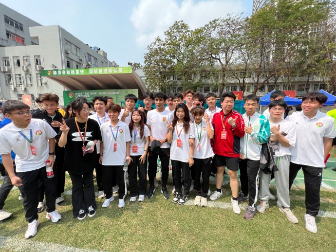 足球报：郑智17日回到广州体育学院，观战广东省长杯大学组比赛