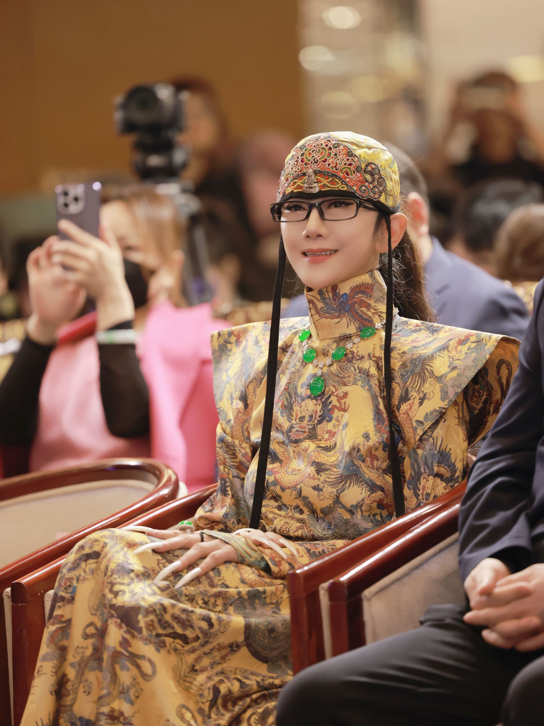 杨丽萍复排舞剧《孔雀》即将在京上演,舞台交给下一代青年舞者