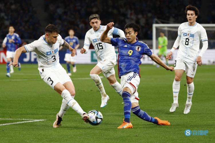 半场-巴尔韦德中框后补射得手三笘薰一条龙造险 日本暂0-1乌拉圭