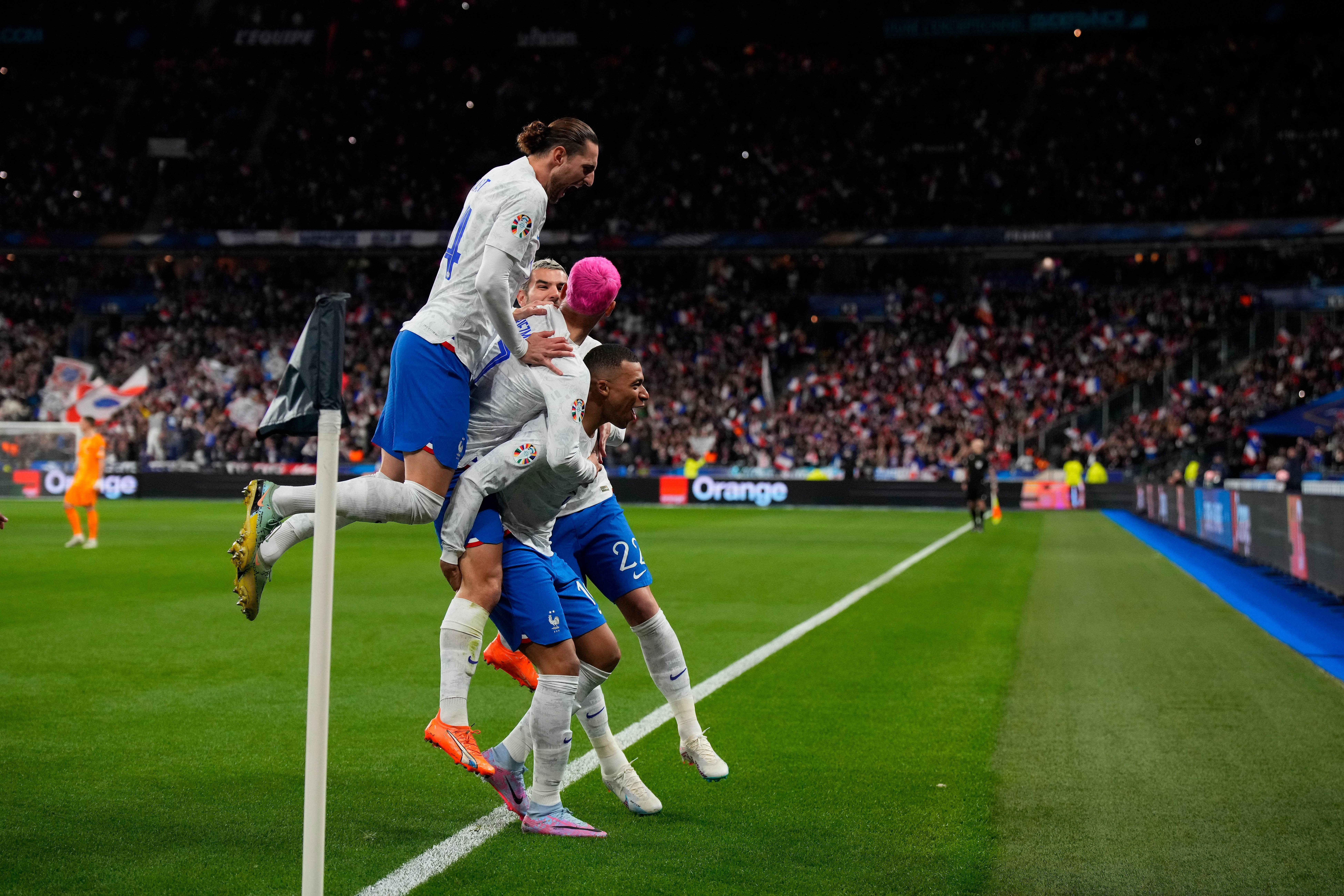 欧预赛 | 综合消息：法国大胜荷兰 比利时完胜瑞典
