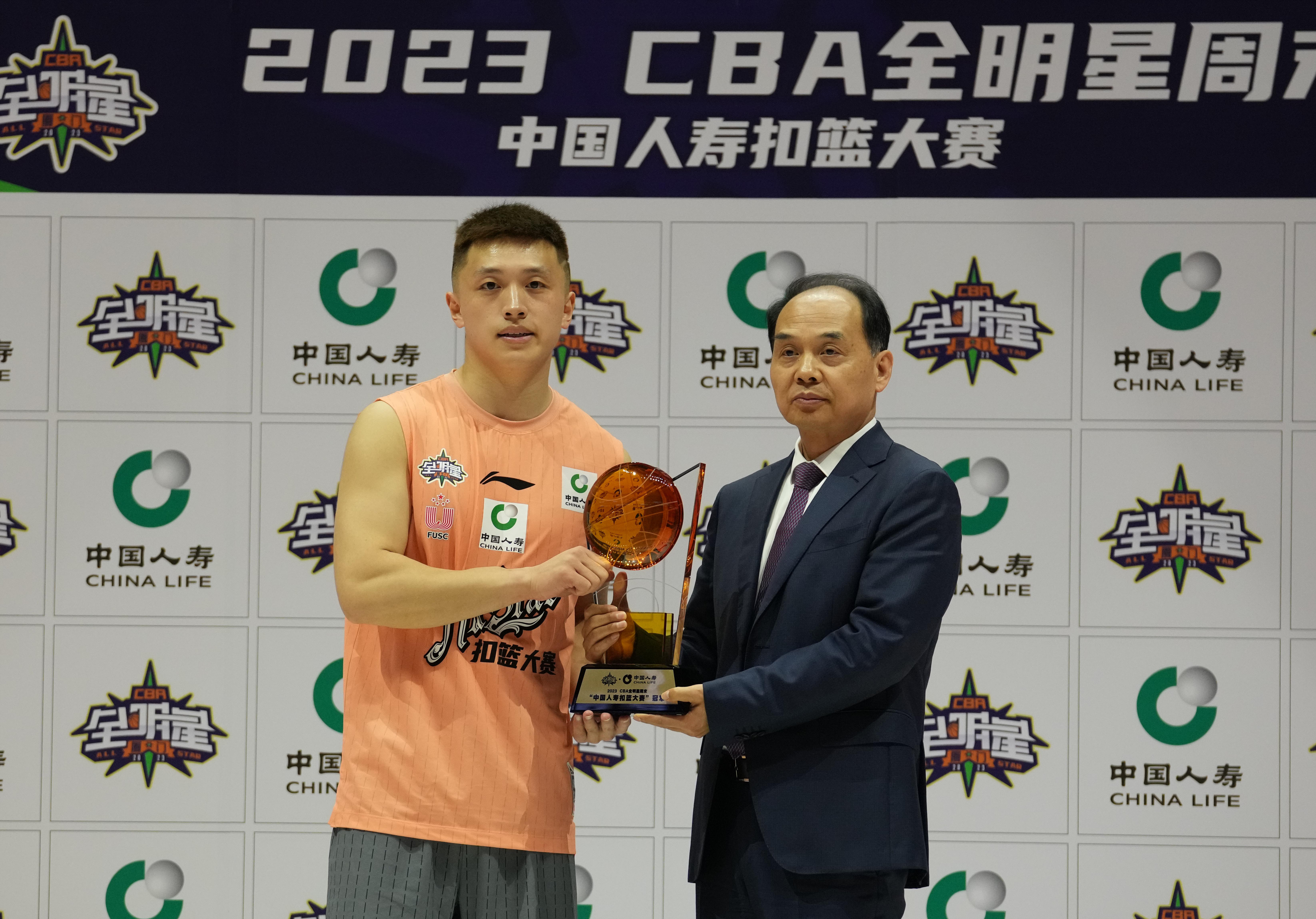 （体育）篮球——CBA全明星：杨浩获扣篮大赛冠军