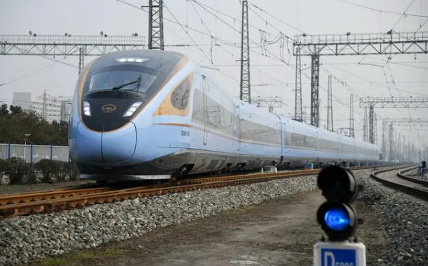 多趟旅客列车停站,时刻施工调整图影响受沪蓉线,成渝高铁,峨广线