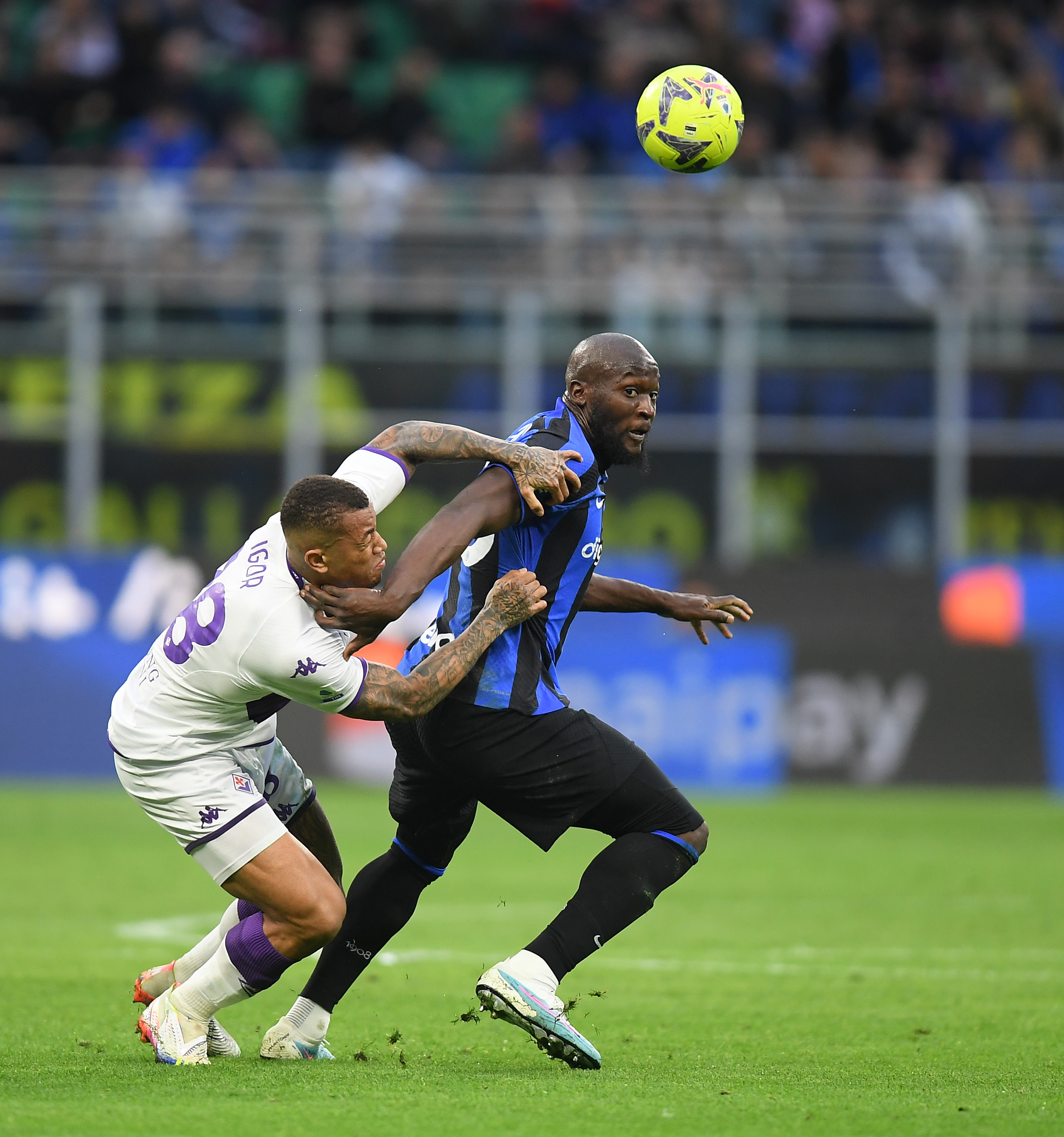 （体育）足球——意甲：国际米兰不敌佛罗伦萨