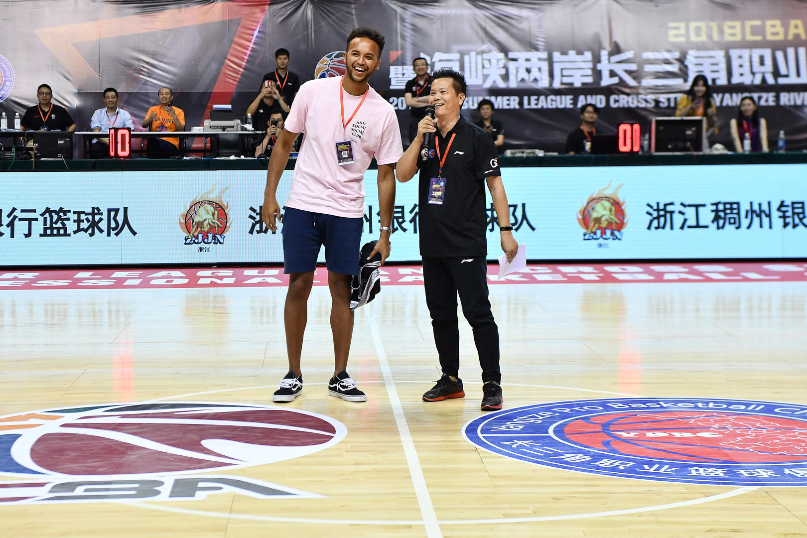 有1/8中国血统！中国男篮归化第一人是NBA球星李凯尔？