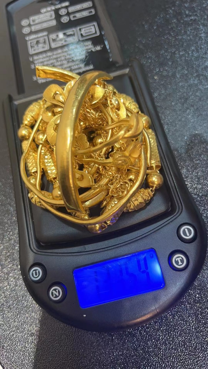 黄金回收太火了!有人半夜卖结婚三金,有人一周出货350万