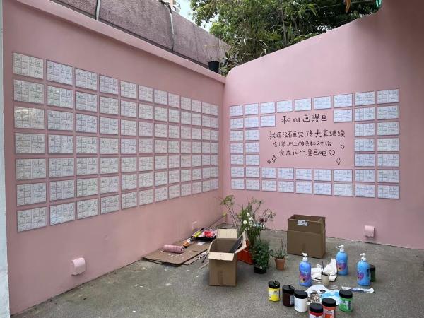 留言墙经典短句(一面留言墙、一场生日会，我们在上海看到小书店的活力)