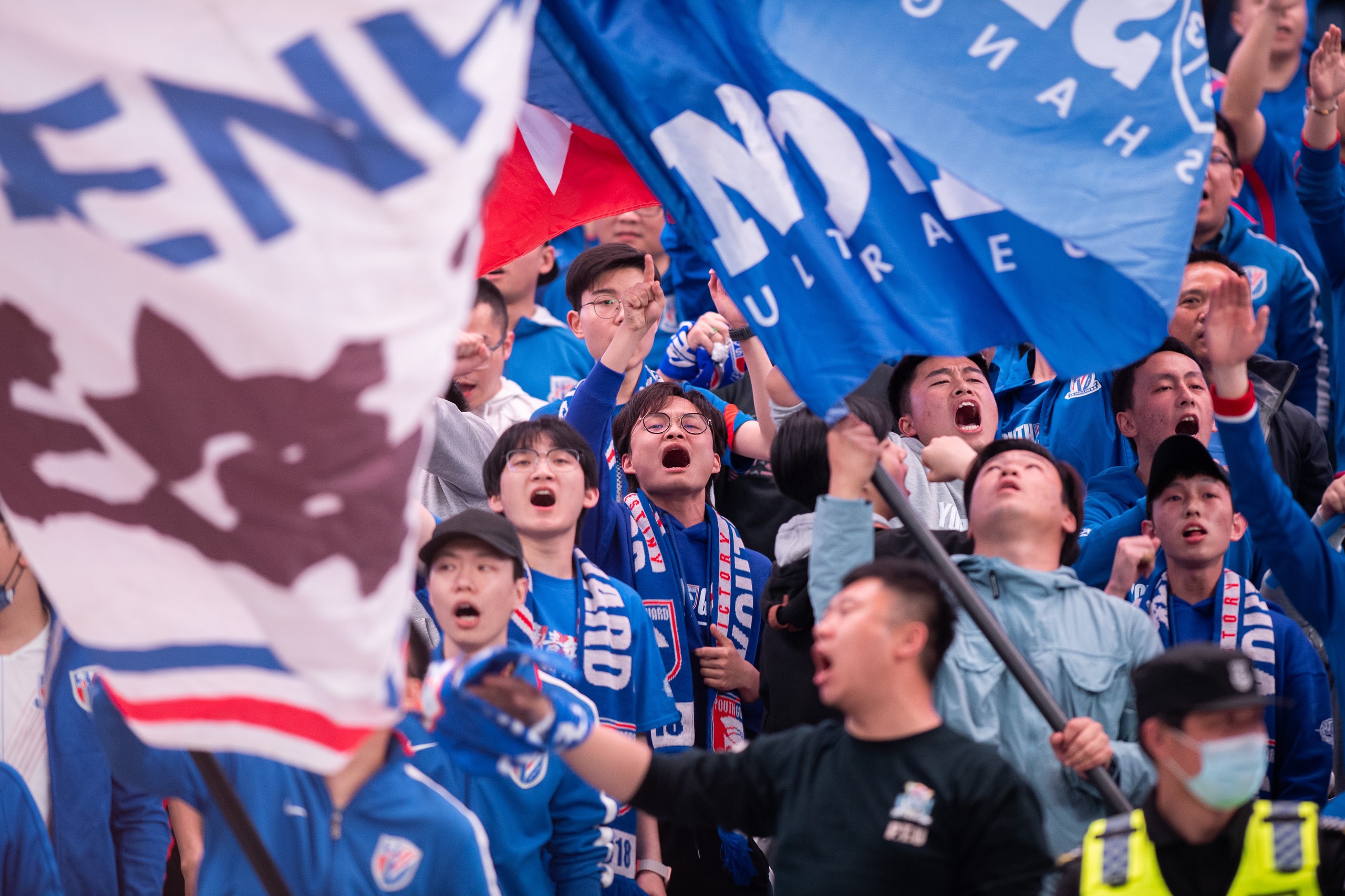 全新主场焕新回归!上海申花1-0山东泰山,拿下中超开门红