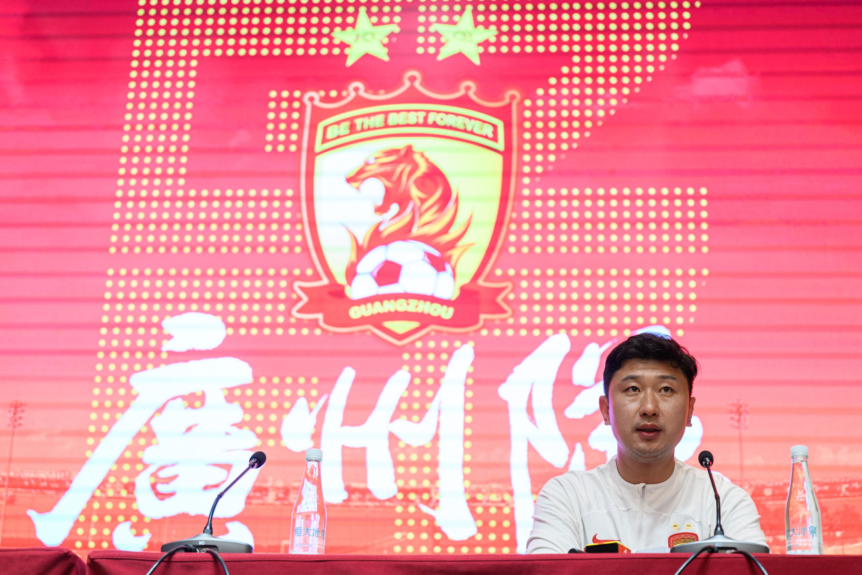 广州足球队今年的实力和目标是什么？主帅刘智宇这样说……