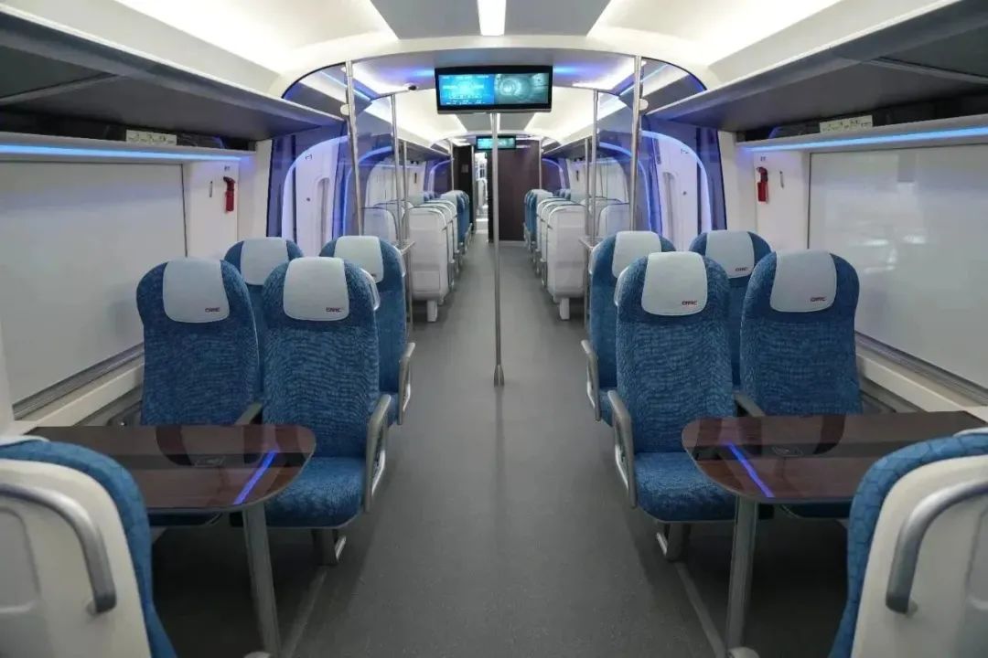 首次采用智能辅助驾驶!新型城际市域智能列车发布