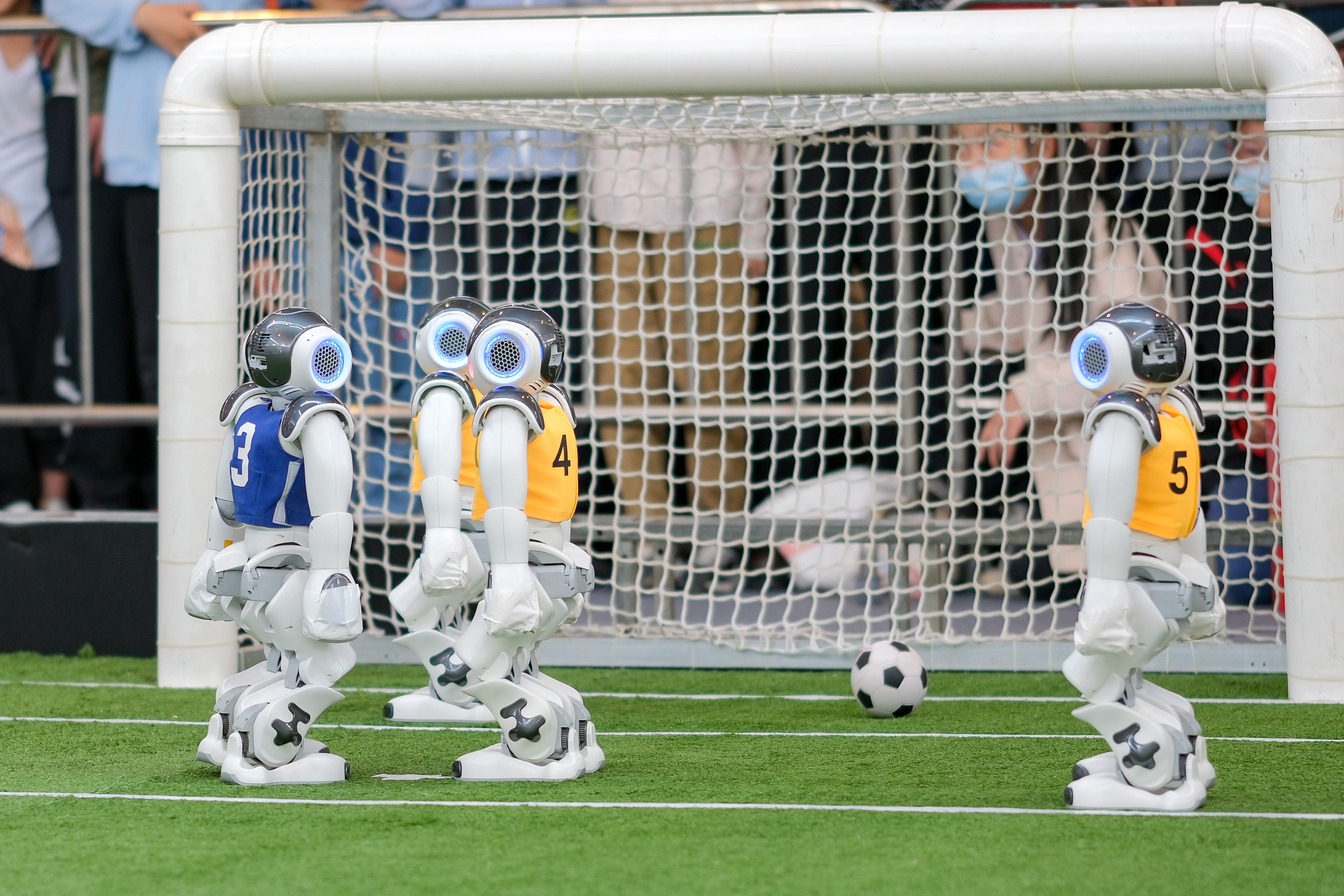 机器人世界杯足球赛(（科技）世界智能大会：机器人大比拼)