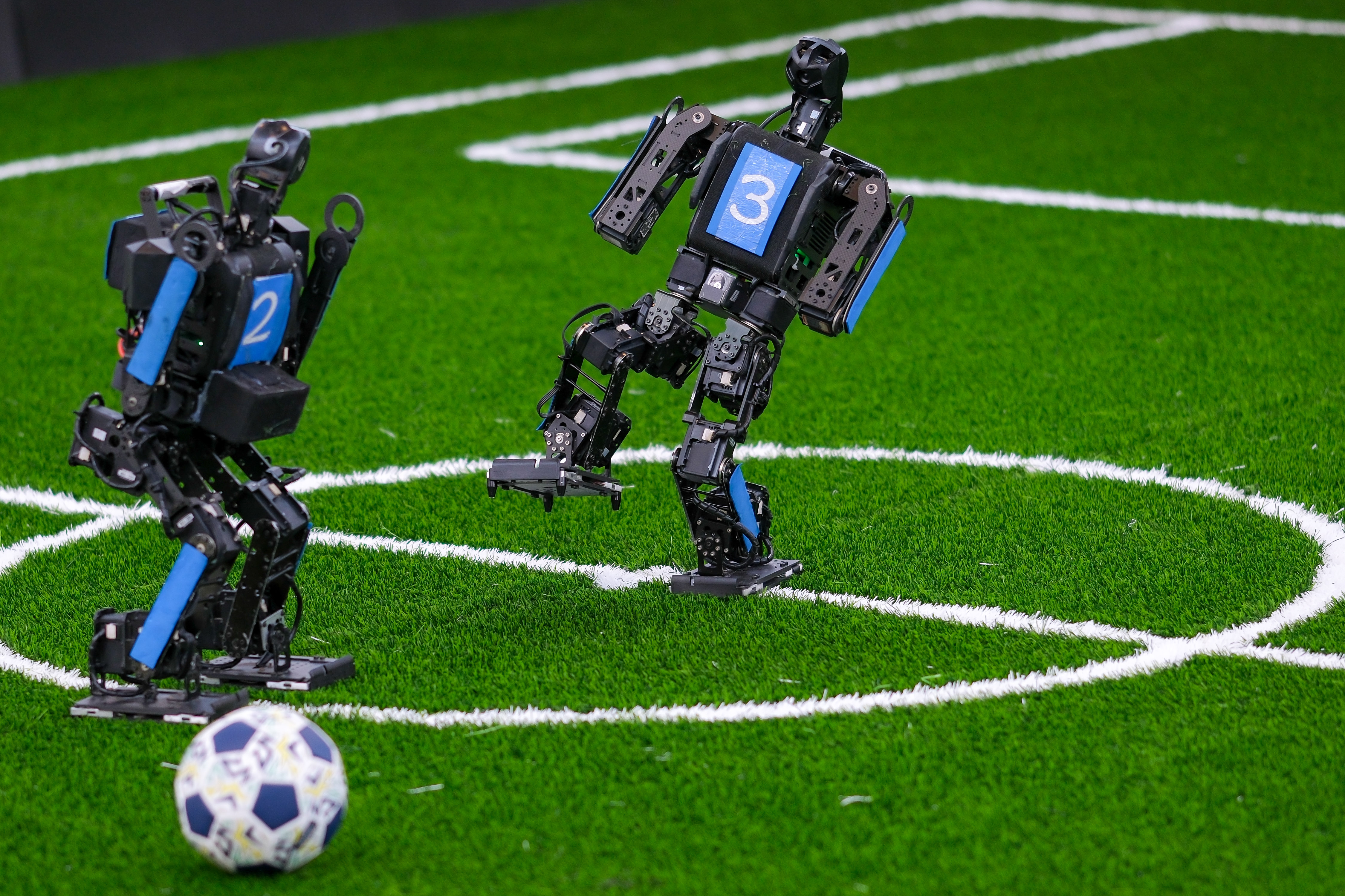 （科技）世界智能大会：机器人大比拼