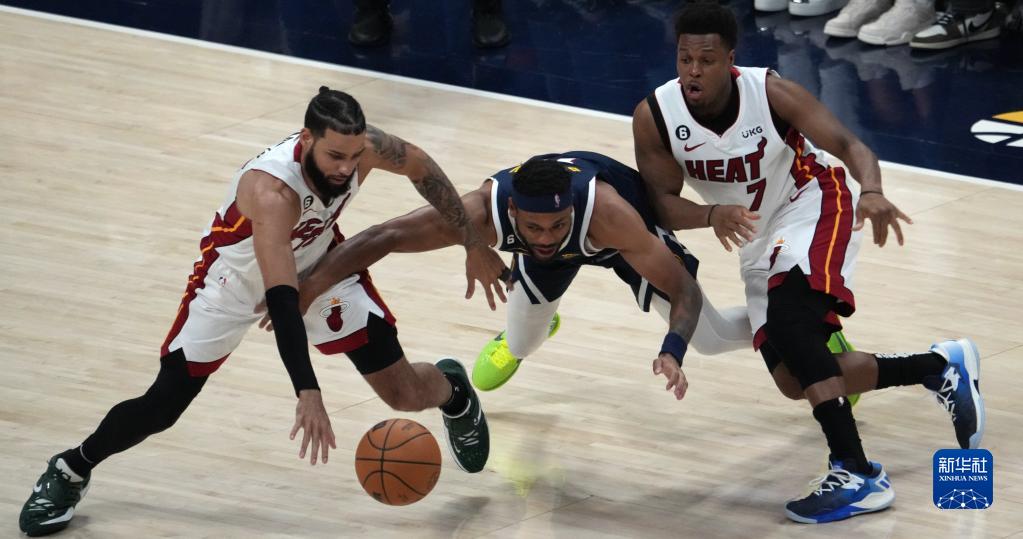 NBA总决赛：热火客场胜掘金 总比分1:1战平