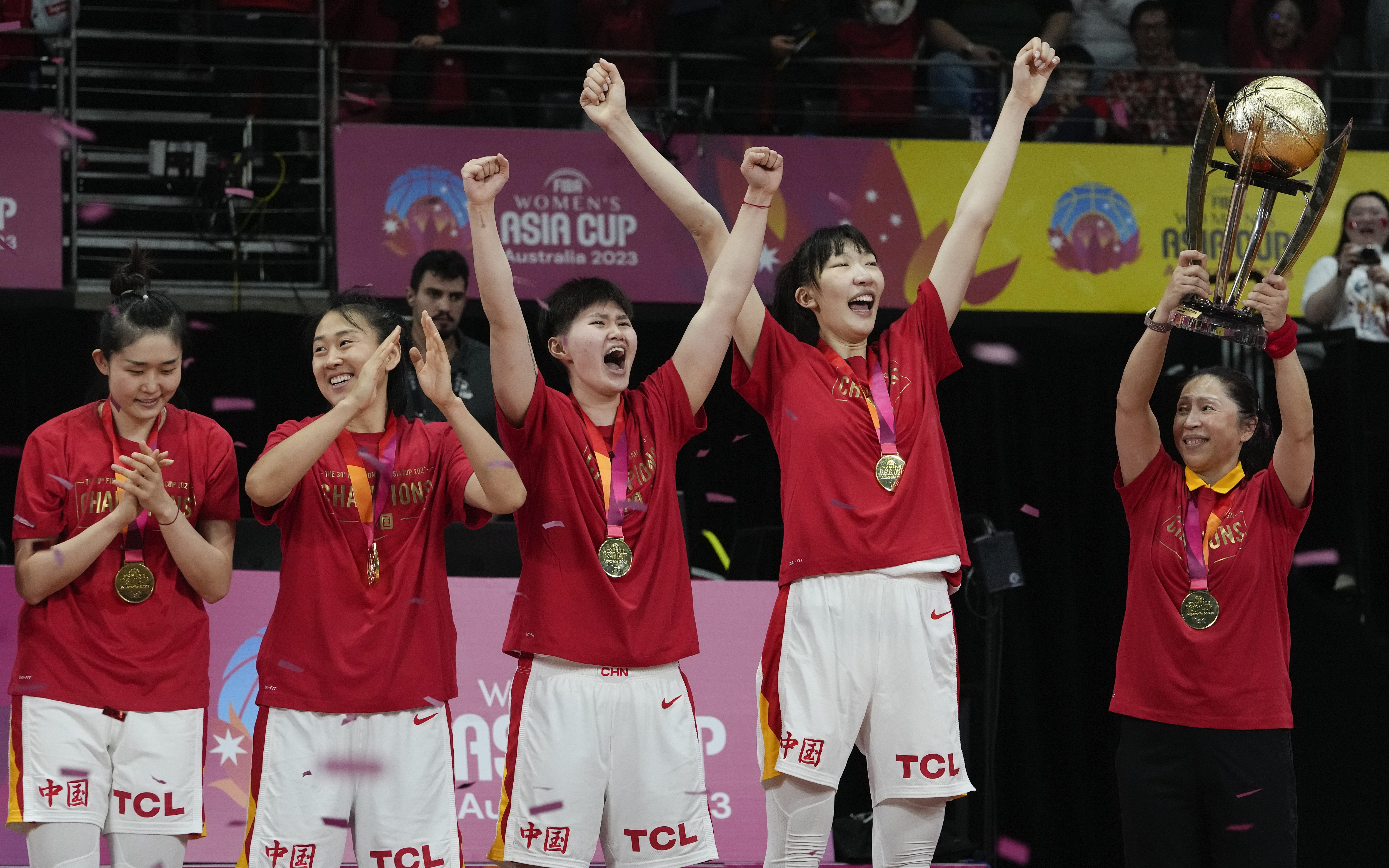 亚洲杯6连败已成历史，中国女篮身位重新领先日本